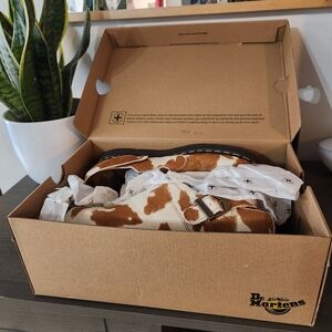 UK imported Dr. Martens Isham Mules. Men size 9/ Women size 10.